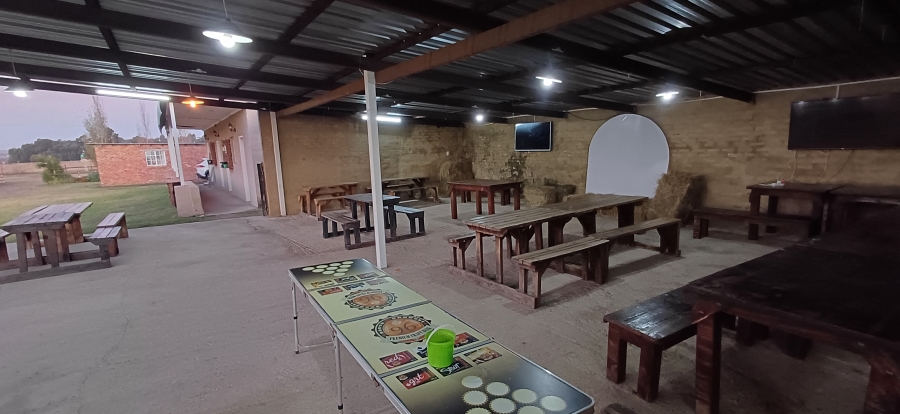 7 Bedroom Property for Sale in Harpington A H North West